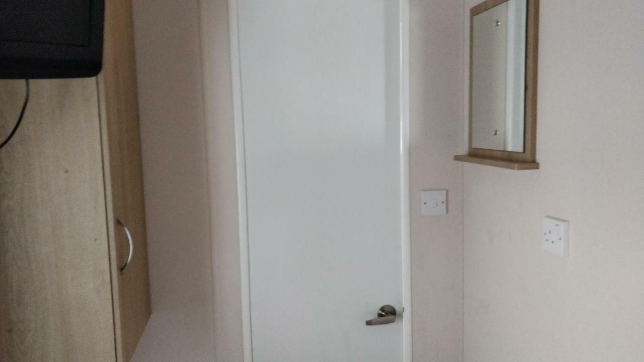 8 Berth Northshore Winthorpe  Экстерьер фото